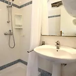 Appartamento Dino Apartma In Soba - Dino Studio&room Portorose