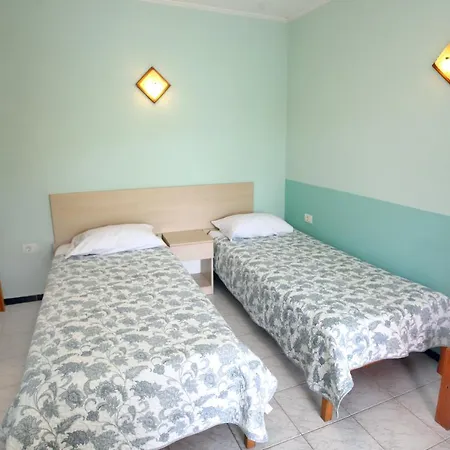 Lejlighed Dino Apartma In Soba - Dino And *