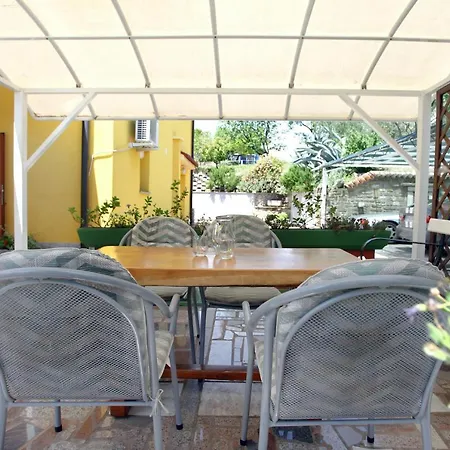 Apartman Dino Apartma In Soba - Dino And Portoroz