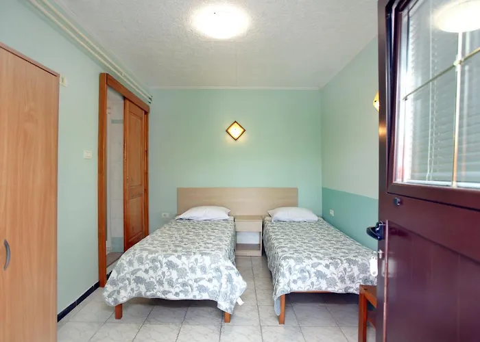 Dino Apartma In Soba - Dino Studio&room *