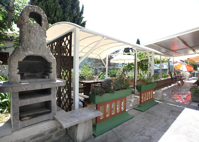 Dino Apartma In Soba - Dino And